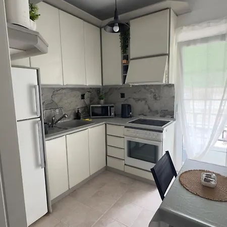 Sun Day Daire Paralía